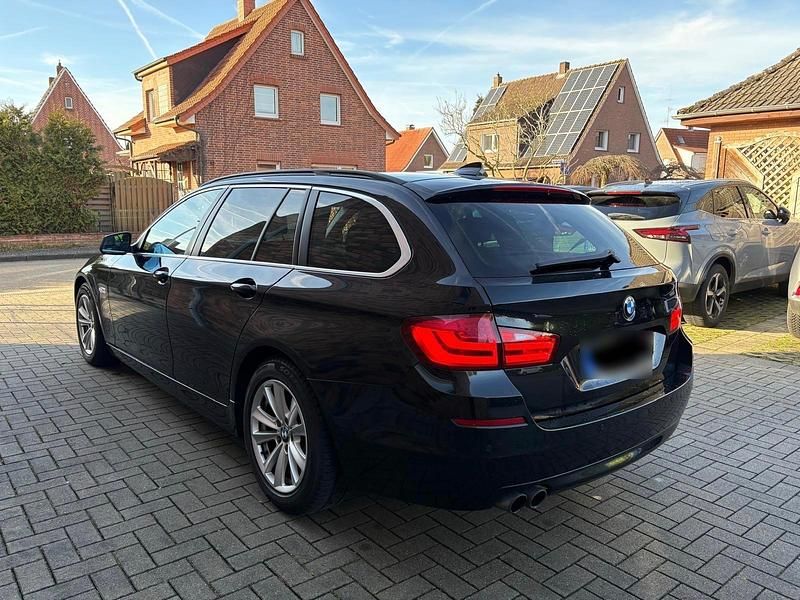Gebraucht BMW 525 204 PS (150 kW) 2011 Schwarz Kombi