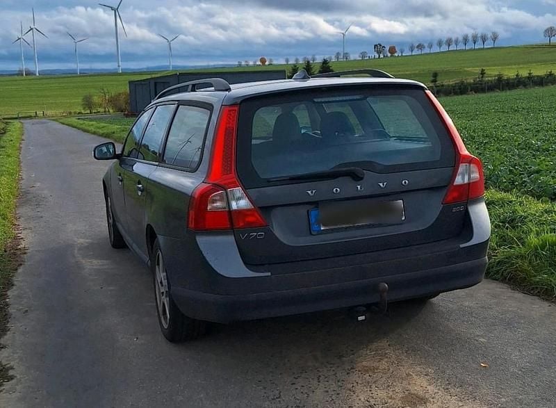 Grau Gebraucht 2008 Volvo V70 Kombi | 3.400 € (Fairer Preis) - Bild 1/4