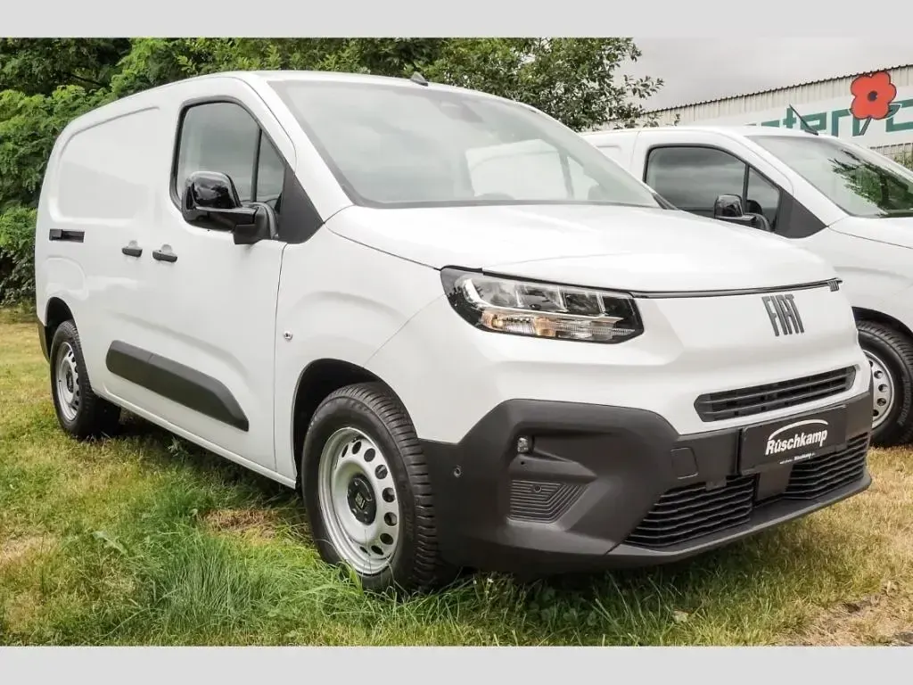 Neu Fiat Doblò 101 PS (74 kW) 2026 Weiß Van / Kleinbus
