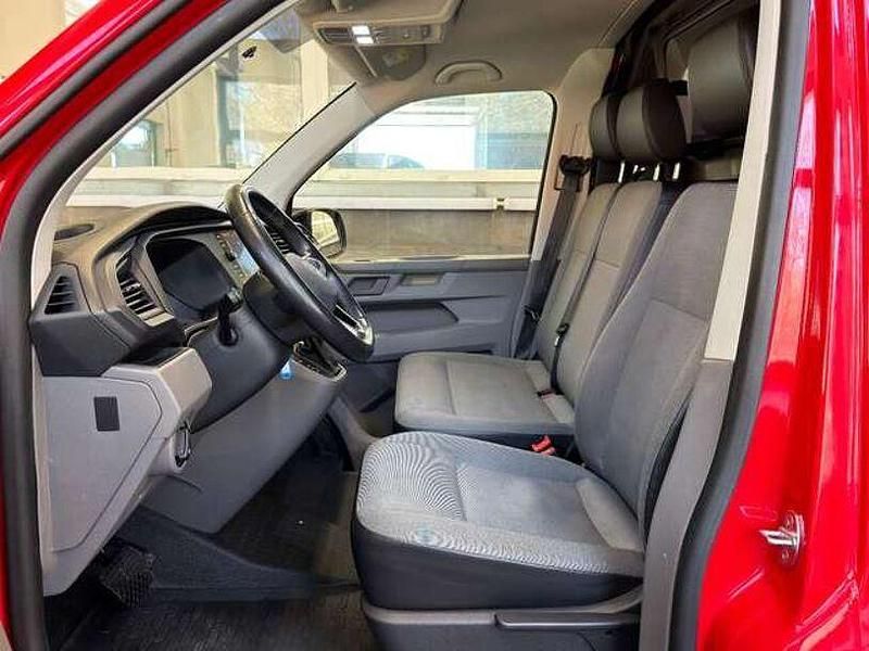 Gebraucht VW Transporter 150 PS (110 kW) 2020 Rot Van