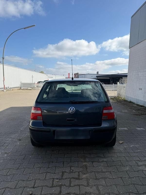 Gebraucht VW Golf IV 75 PS (55 kW) 2002 Grau Kleinwagen