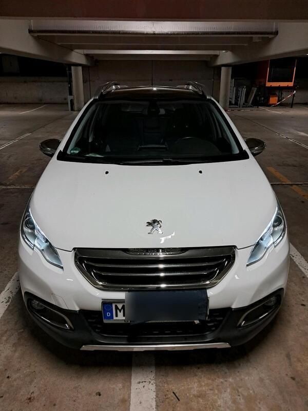 Weiß Gebraucht 2016 Peugeot 2008 SUV | 11.000 € (Fairer Preis) - Bild 1/4
