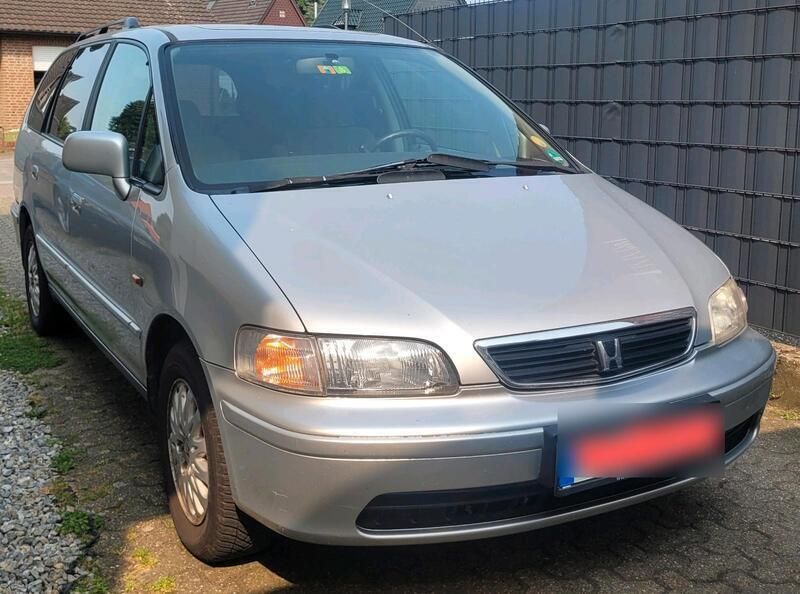 Silber Gebraucht 2000 Honda Shuttle ES Van / Kleinbus | 1.999 € - Bild 1/4