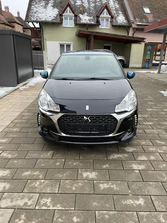 Gebraucht Citroën DS3 82 PS (60 kW) 2016 Schwarz Kleinwagen
