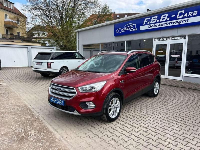 Gebraucht Ford Kuga Titanium 150 PS (110 kW) 2019 Rot SUV
