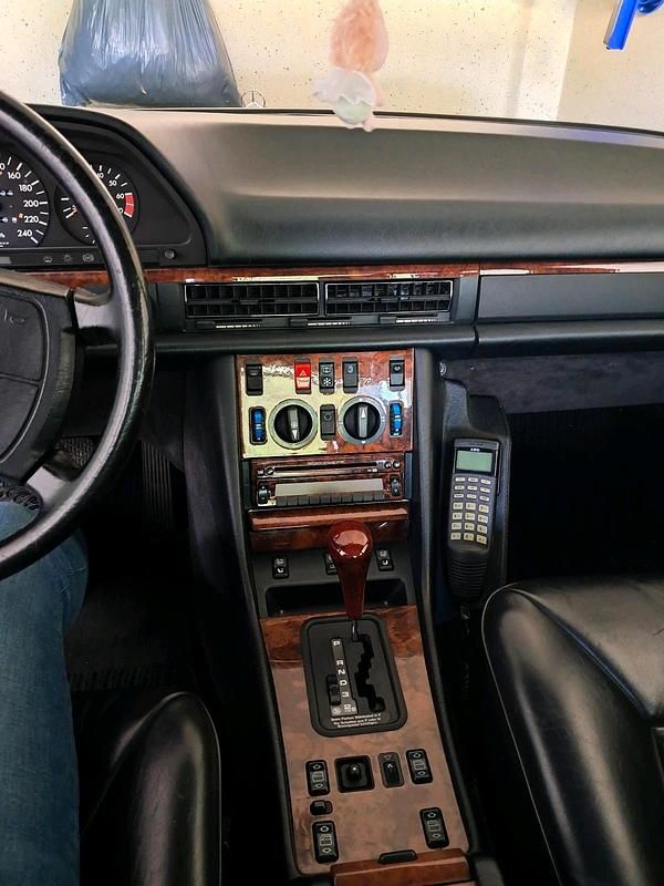 Gebraucht Mercedes E500 252 PS (185 kW) 1990 Grau Limousine