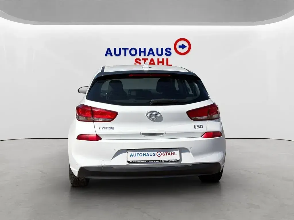 Gebraucht Hyundai i30 YES! 99 PS (72 kW) 2019 Weiß Limousine