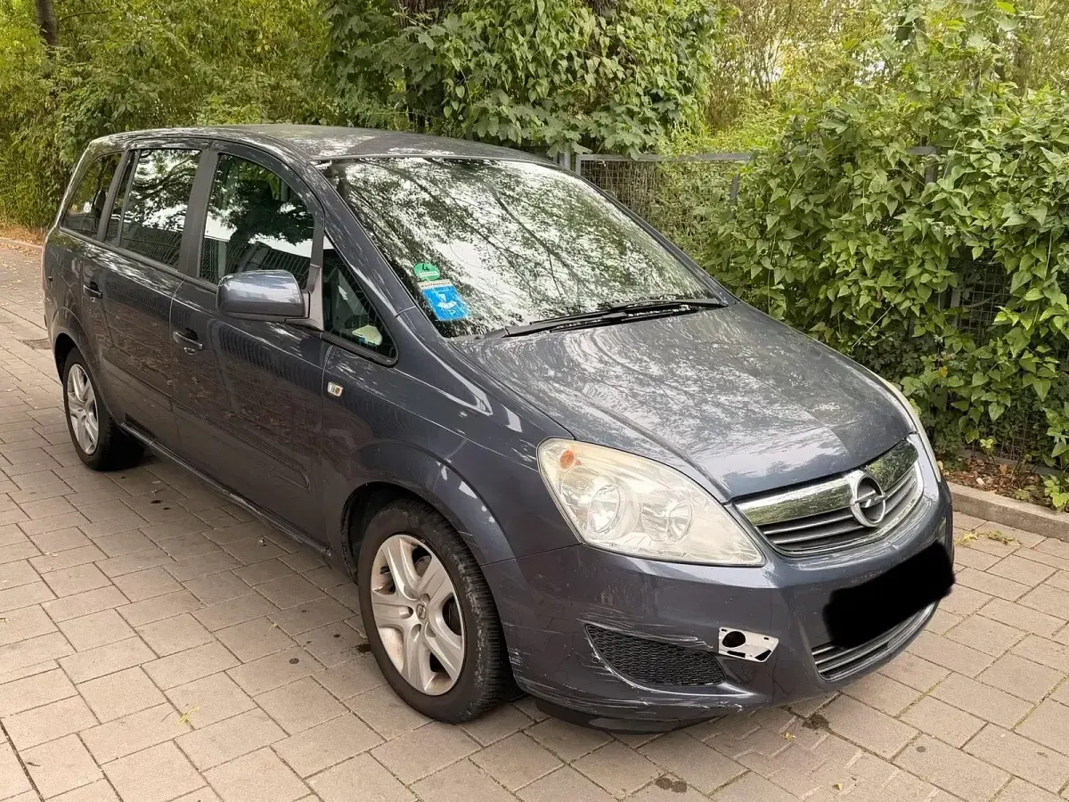 Gebraucht Opel Zafira Edition 116 PS (85 kW) 2009 Grau Van / Kleinbus