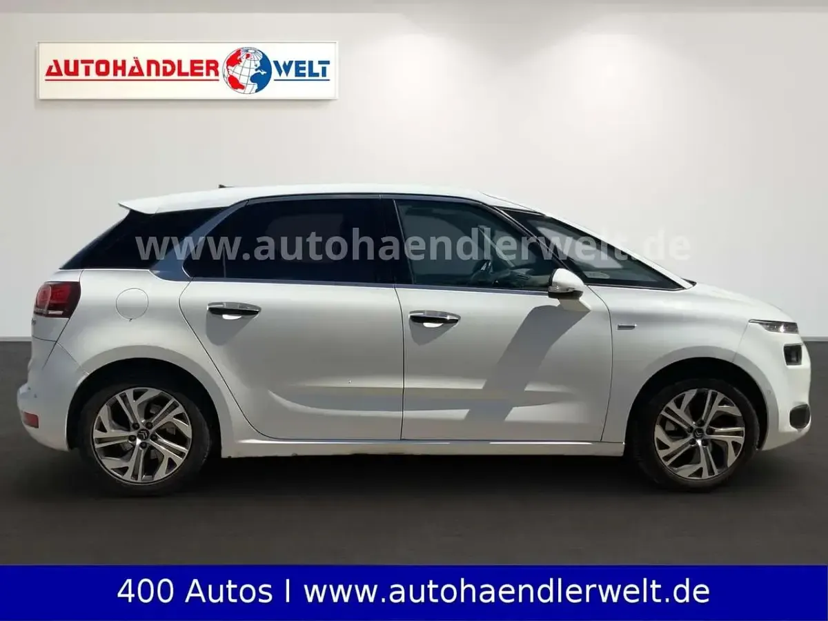 Gebraucht Citroën C4 Exclusive 156 PS (114 kW) 2014 Weiß Limousine