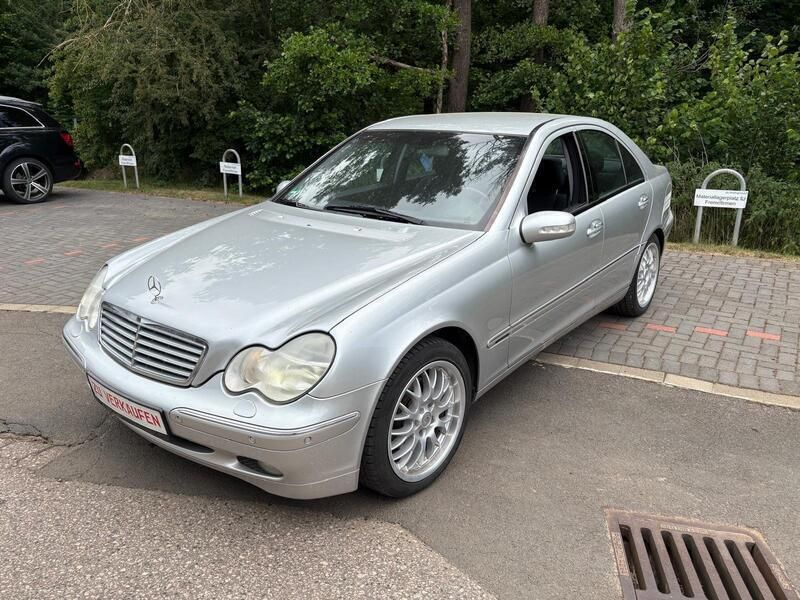 Silber Gebraucht 2001 Mercedes C180 Limousine | 2.950 € - Bild 1/4