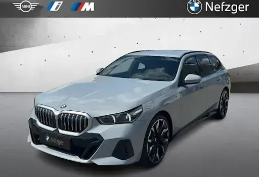 Gebraucht BMW 520 Comfort Edition 197 PS (144 kW) 2025 Grau Kombi