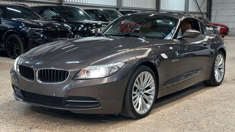 Braun Gebraucht 2011 BMW Z4 Cabrio | 14.500 € (Fairer Preis) - Bild 1/4