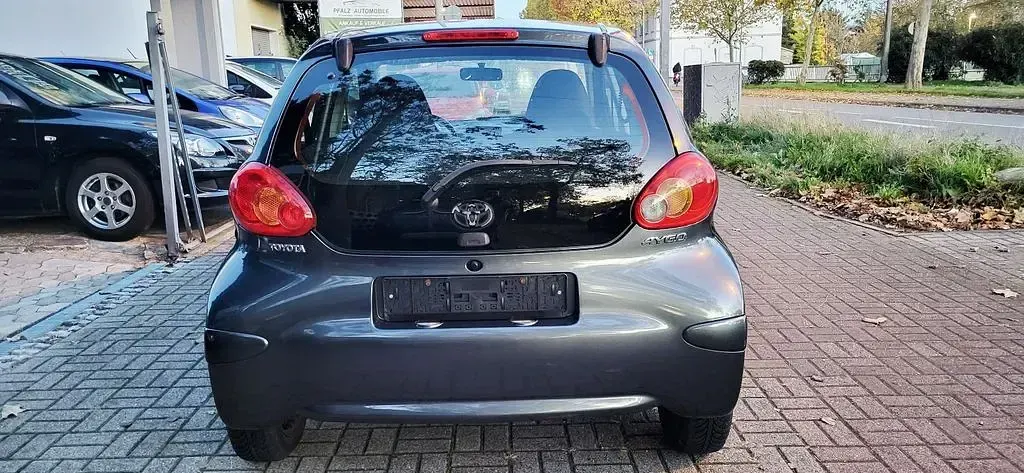 Gebraucht Toyota Aygo City 68 PS (50 kW) 2007 Grau Kleinwagen
