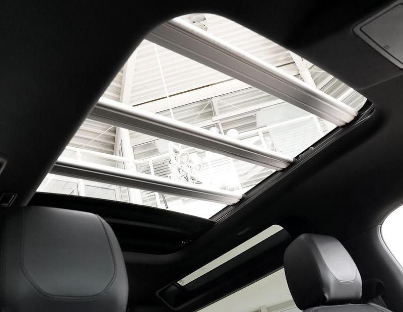 Gebraucht Land Rover Defender Dynamic 200 PS (147 kW) 2021 Grau SUV