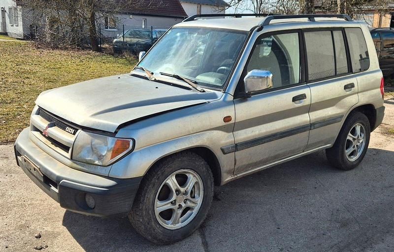 Gebraucht Mitsubishi Pajero 129 PS (94 kW) 2001 Silber SUV