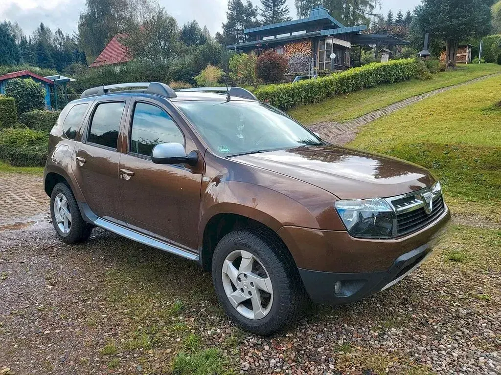 Occasion Dacia Duster Lauréate 105 ch (77 kW) 2011 Marron SUV