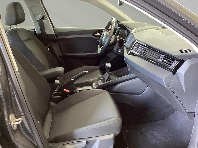 Gebraucht Audi A1 Sportback Advanced 95 PS (69 kW) 2022 Grau Kleinwagen