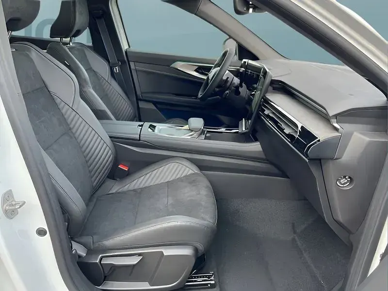 Neu Renault Rafale 200 PS (147 kW) 2025 Weiß SUV