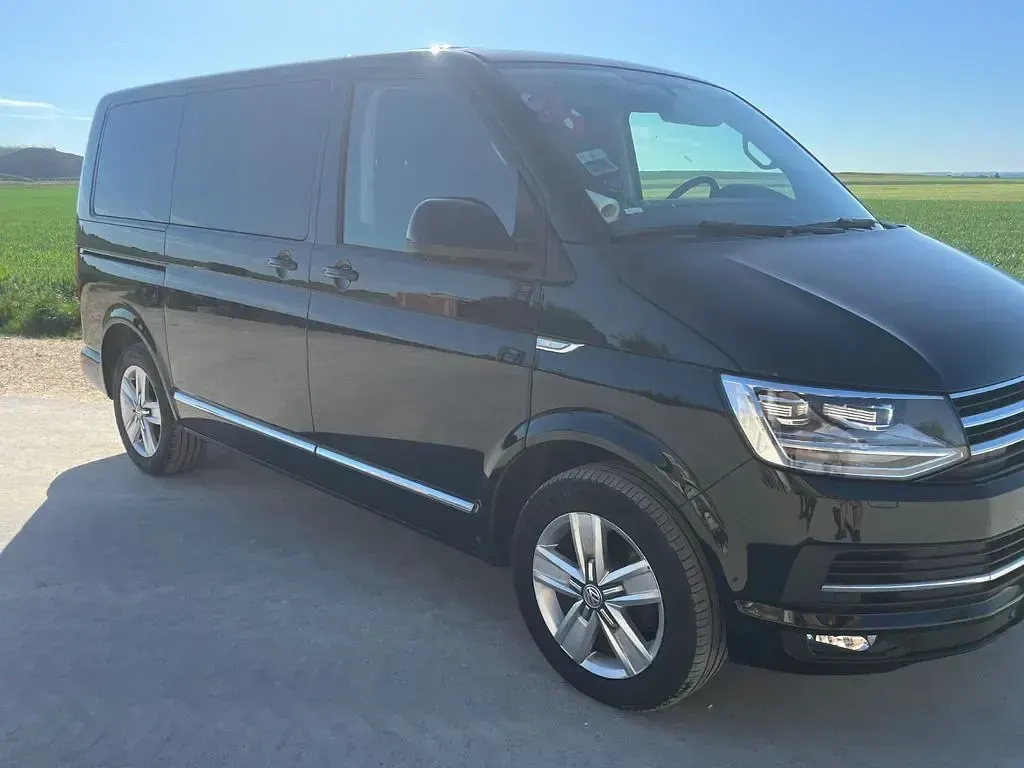 Gebraucht VW Multivan 150 PS (110 kW) 2016 Schwarz Van / Kleinbus