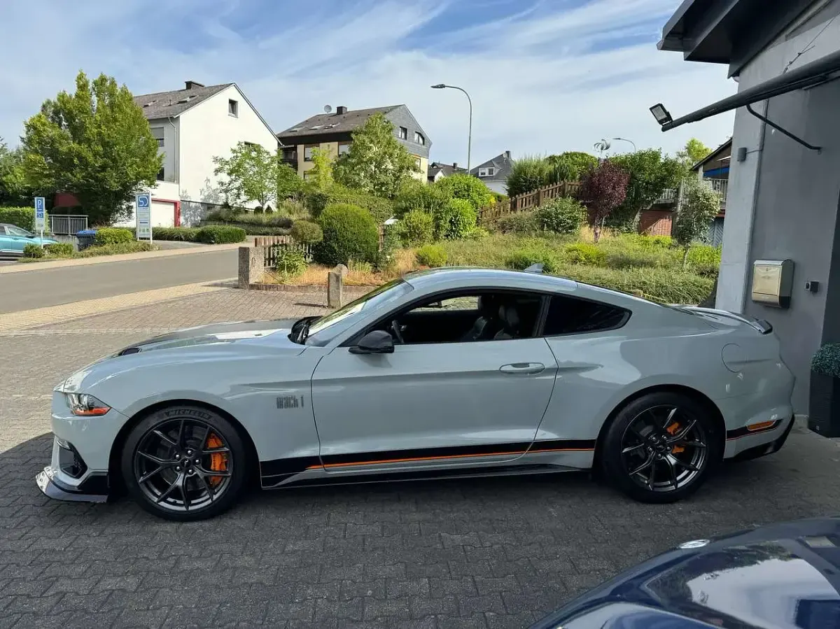Gebraucht Ford Mustang Fastback 466 PS (342 kW) 2021 Cactusgrey Coupé