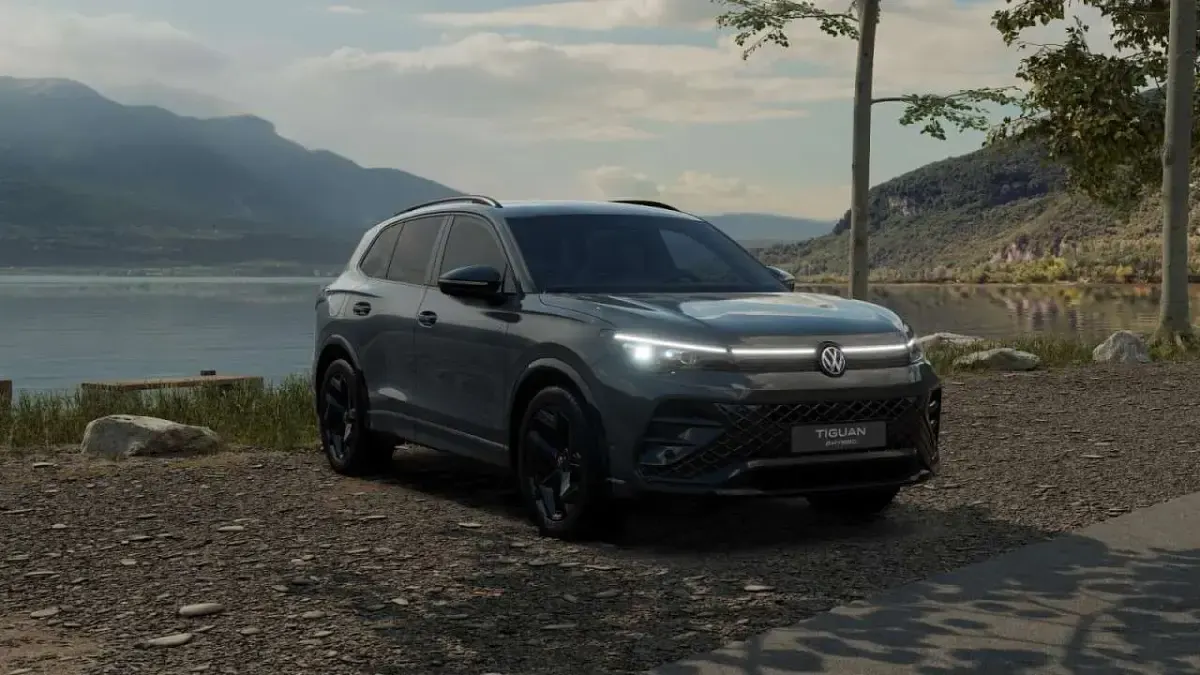 Neu VW Tiguan R-line 150 PS (110 kW) 2026 Uranograu SUV