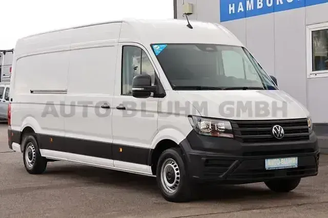 Gebraucht VW Crafter 177 PS (130 kW) 2025 Candyweiß Van