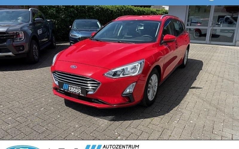 Rot Gebraucht 2019 Ford Focus Titanium Kombi | 10.976 € (Fairer Preis) - Bild 1/4