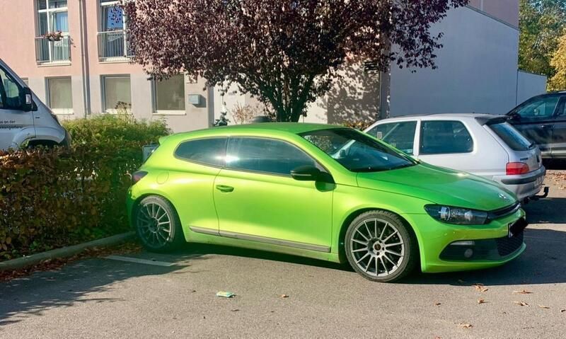 Grün Gebraucht 2010 VW Scirocco Coupé | 11.000 € - Bild 1/4