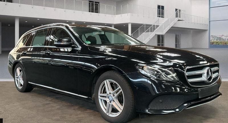 Schwarz Gebraucht 2017 Mercedes E250 Kombi | 21.700 € (Fairer Preis) - Bild 1/2