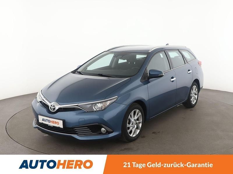 Blau Gebraucht 2015 Toyota Auris Touring Sports Comfort Kombi | 11.790 € (Etwas zu teuer) - Bild 1/3