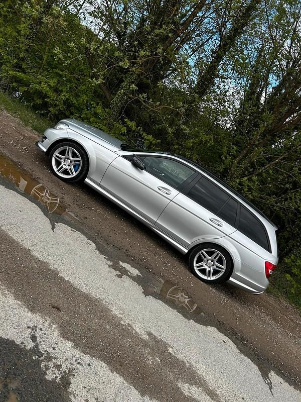 Silber Gebraucht 2012 Mercedes C200 AMG line Kombi | 7.000 € (Guter Preis) - Bild 1/4