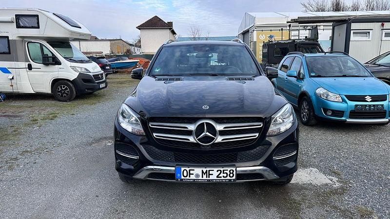 Gebraucht Mercedes GLE400 333 PS (244 kW) 2017 Schwarz SUV
