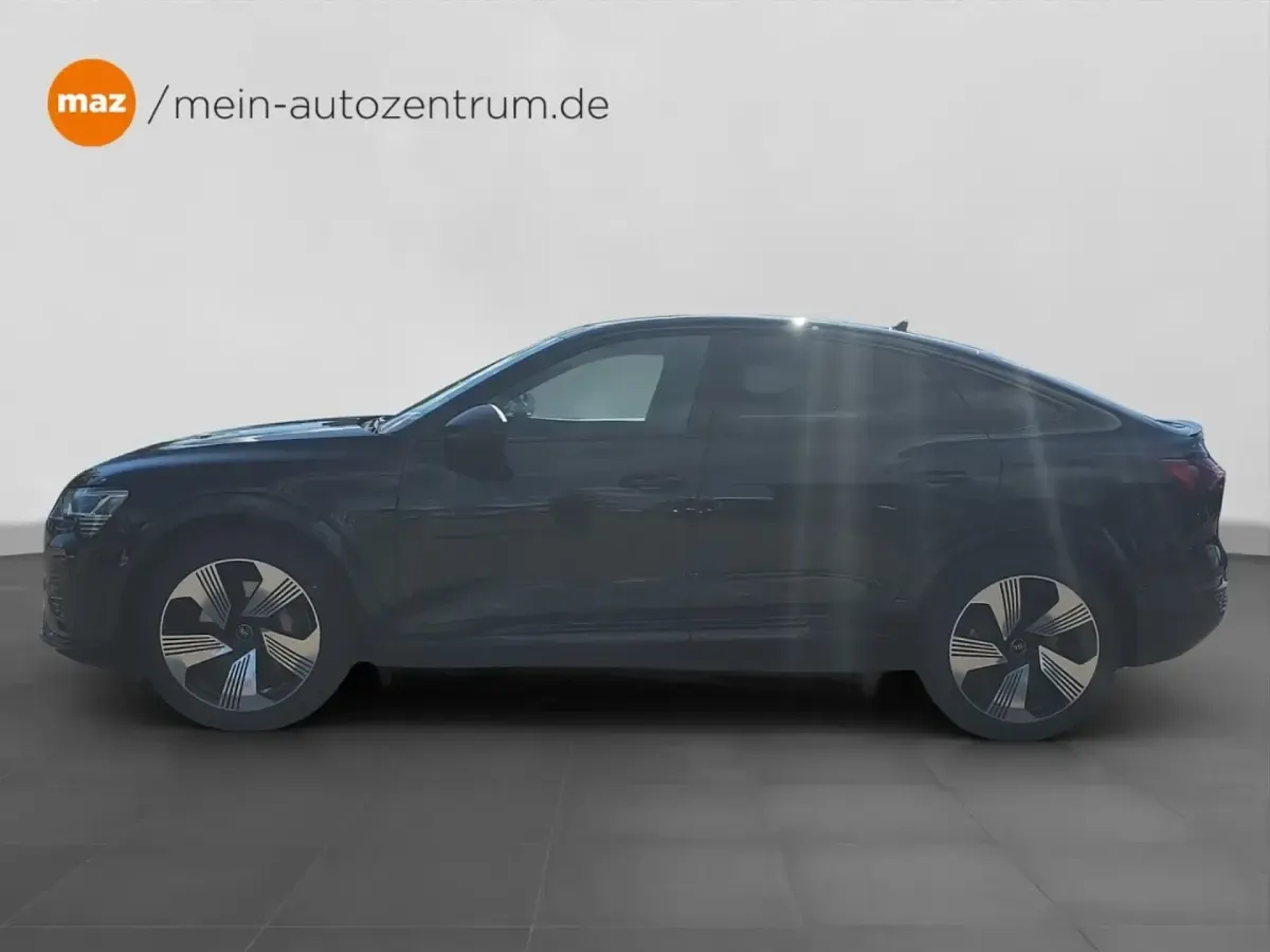 Gebraucht Audi Q8 Sportback e-tron S-Line 300 kW (408 PS) 2024 Mythosschwarz metallic SUV