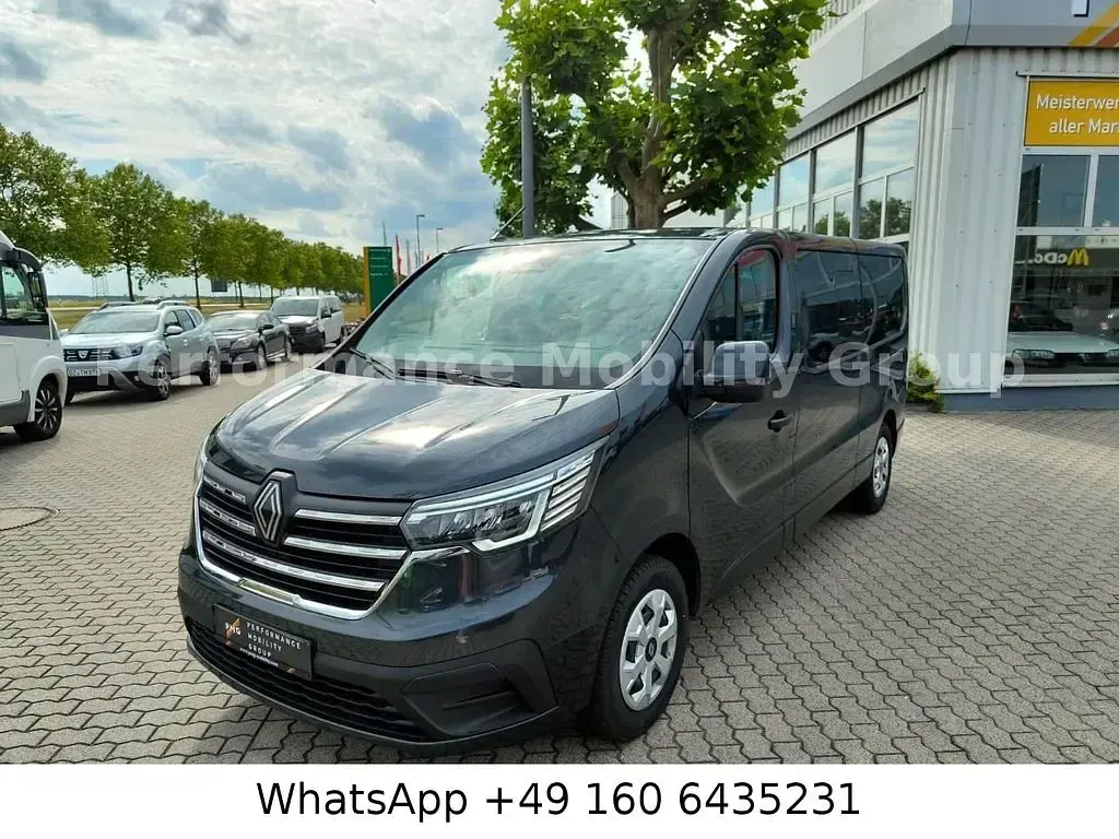 Gebraucht Renault Trafic Intens 150 PS (110 kW) 2025 Grau Van / Kleinbus