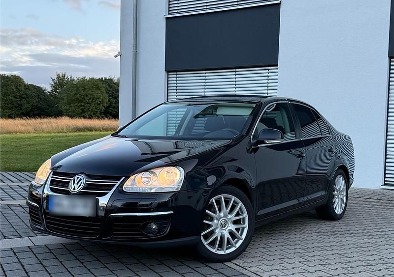 Schwarz Gebraucht 2010 VW Jetta Limousine | 3.999 € (Superpreis) - Bild 1/4