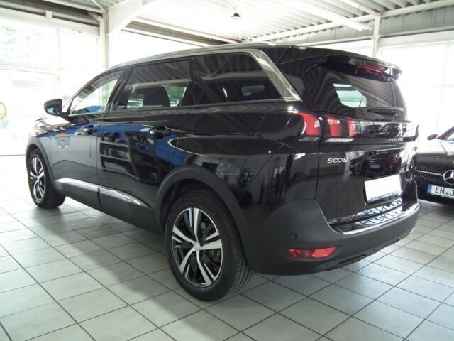 Gebraucht Peugeot 5008 Allure 120 PS (88 kW) 2018 Schwarz metallic Van / Kleinbus