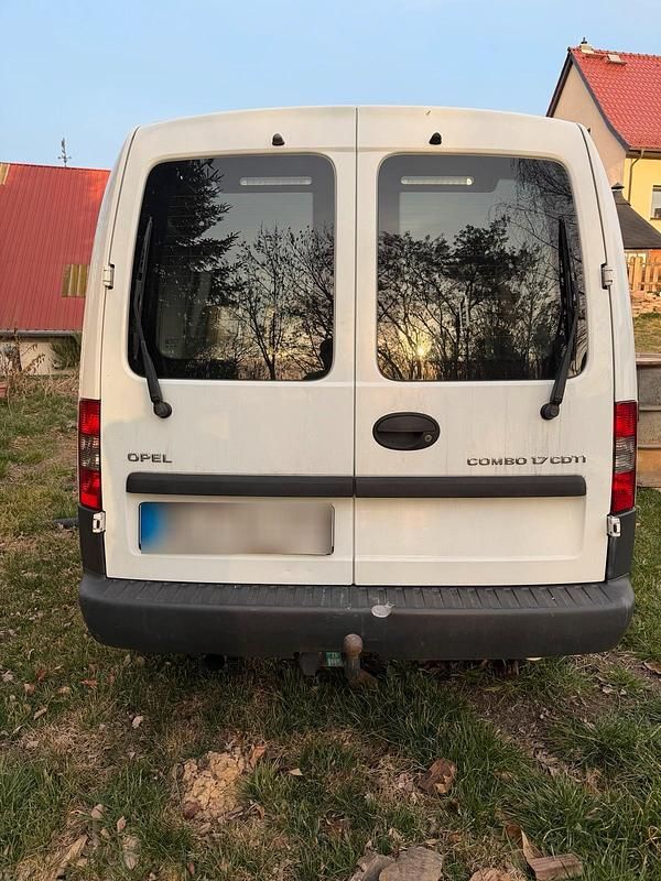Gebraucht Opel Combo 100 PS (73 kW) 2008 Weiß Van / Kleinbus