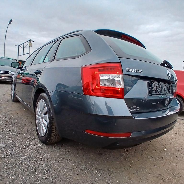 Gebraucht Skoda Octavia Ambition 116 PS (85 kW) 2017 Grau Kombi
