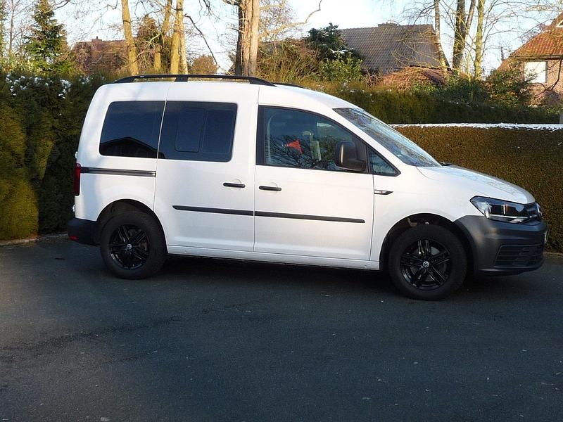 Gebraucht VW Caddy 85 PS (62 kW) 2016 Weiß Van / Kleinbus