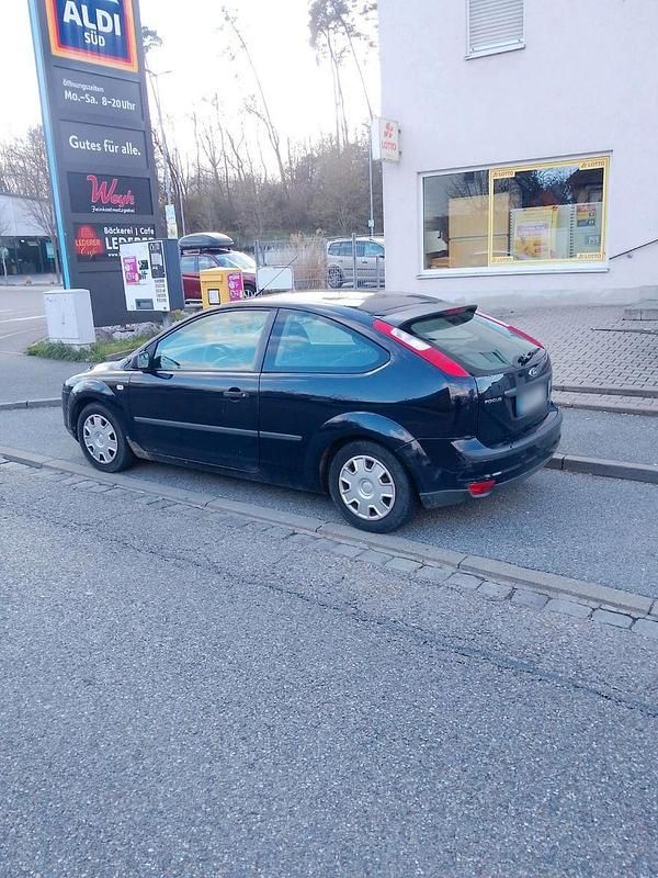 Gebraucht Ford Focus Ambiente 80 PS (58 kW) 2005 Schwarz Kombi