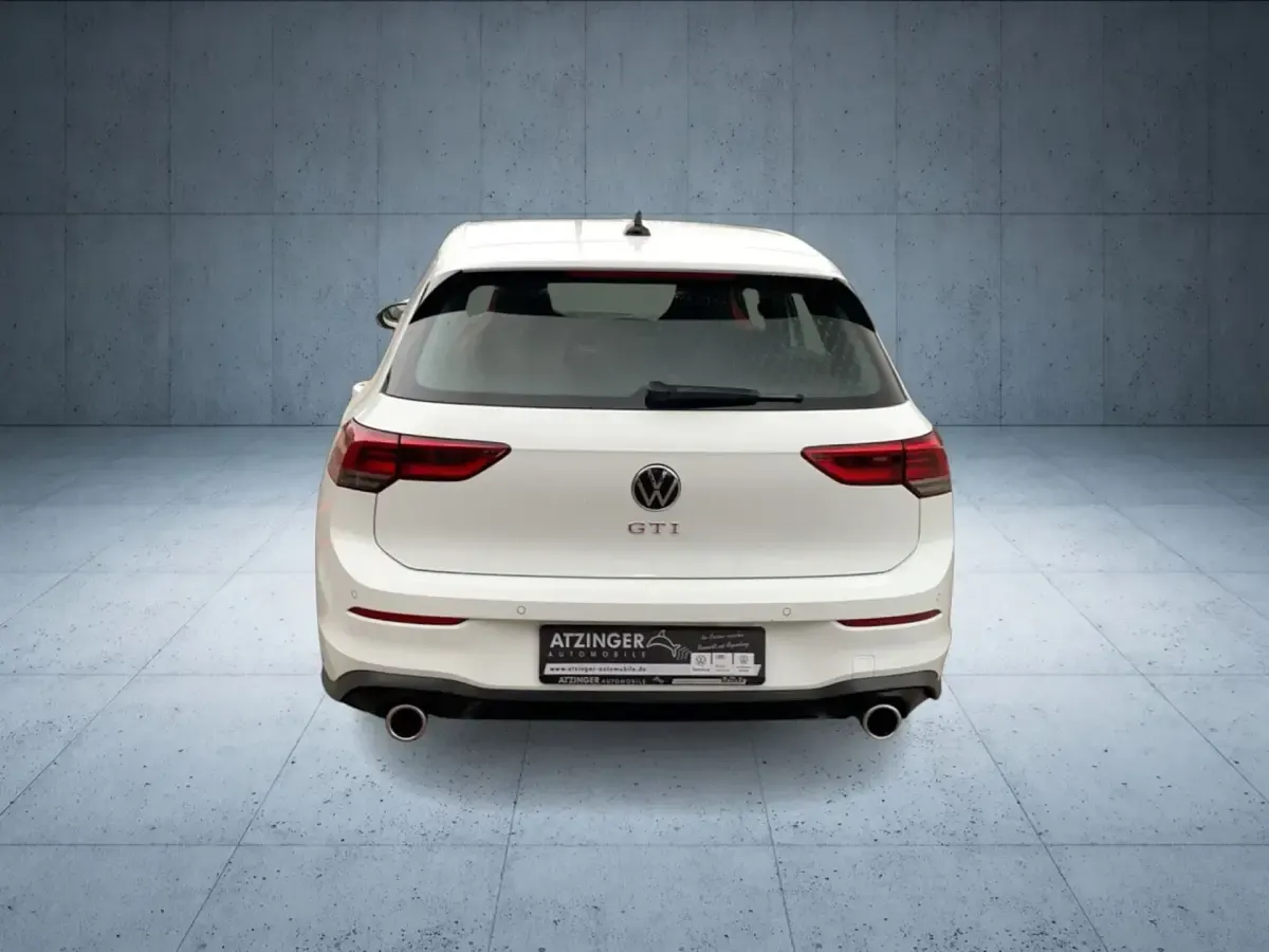 Gebraucht VW Golf VIII GTI 245 PS (180 kW) 2023 Pure white Limousine