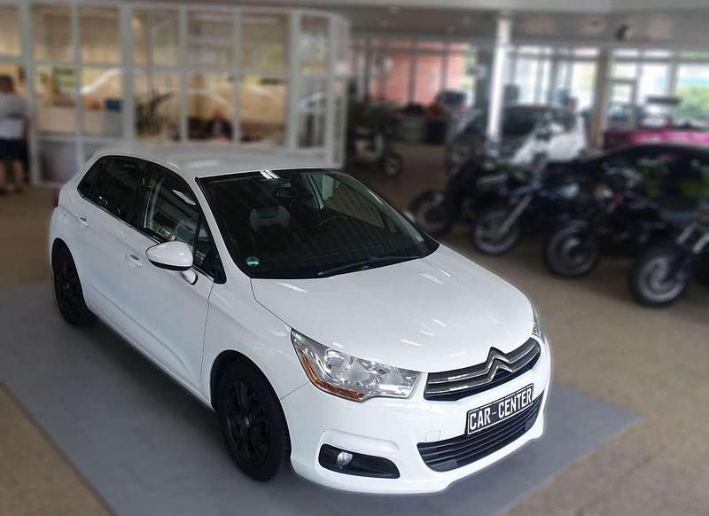 Gebraucht Citroën C4 95 PS (69 kW) 2012 Weiss banquise Limousine