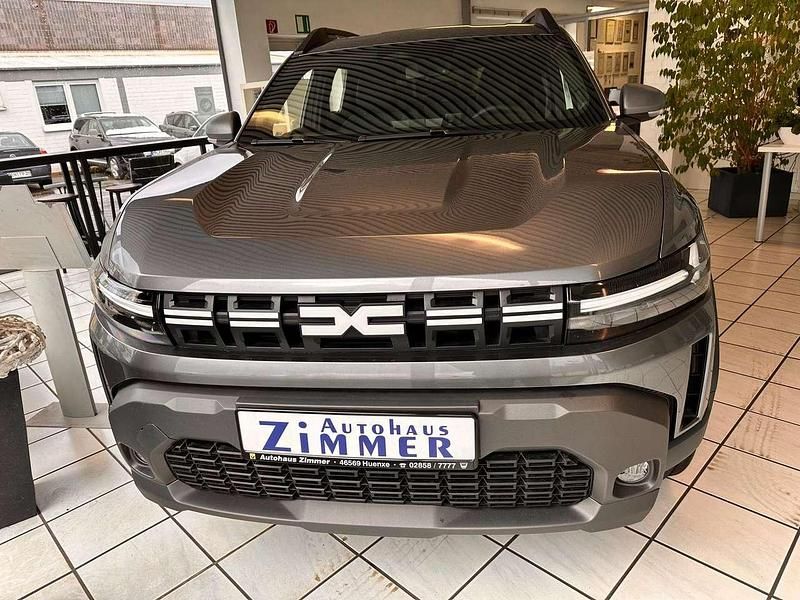 Neu Dacia Duster Journey 122 PS (89 kW) 2026 Dolomit grau SUV