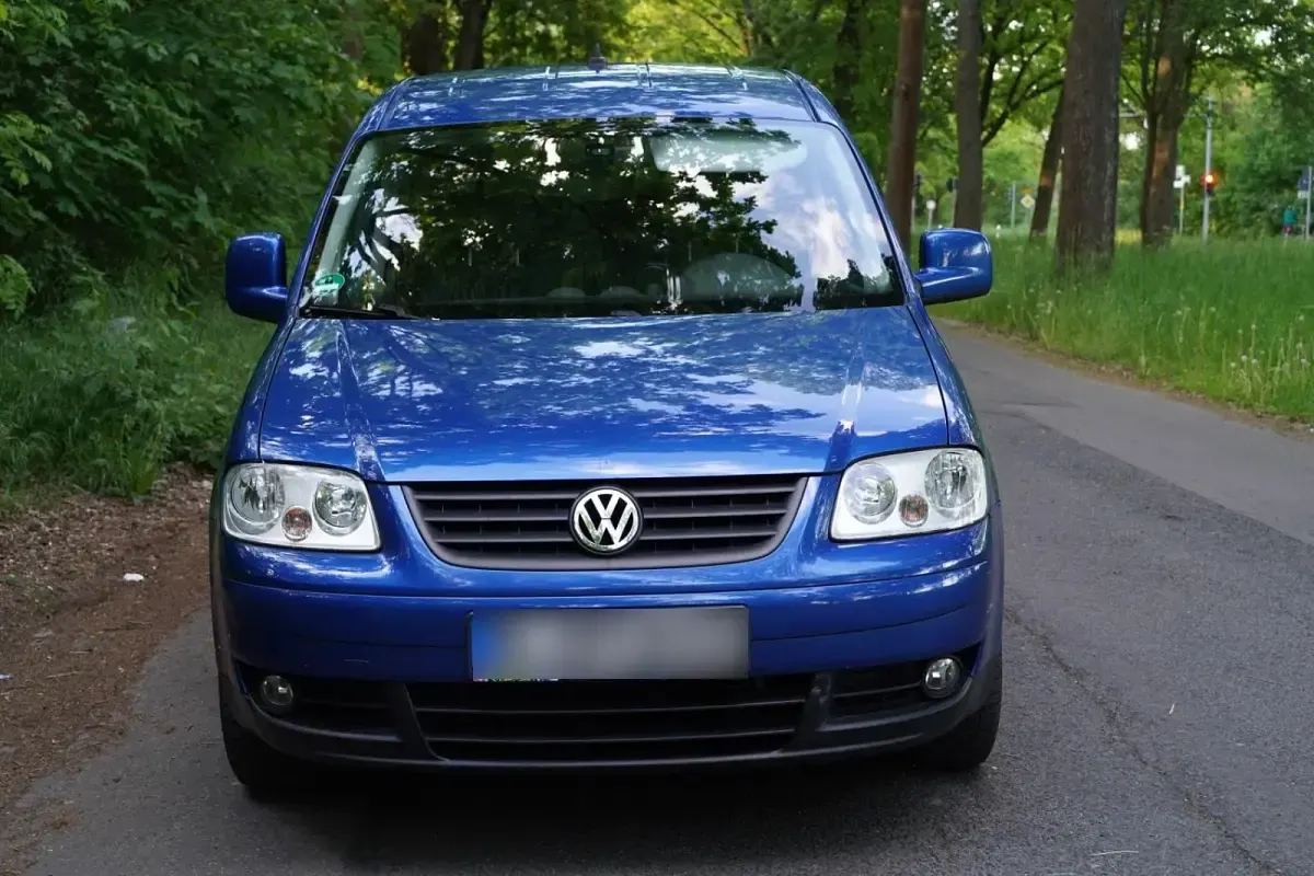 Gebraucht VW Caddy 109 PS (80 kW) 2010 Blau Van / Kleinbus