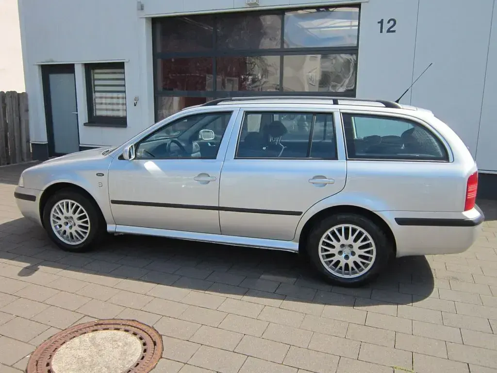 Gebraucht Skoda Octavia Style 102 PS (75 kW) 2003 Silber Kombi