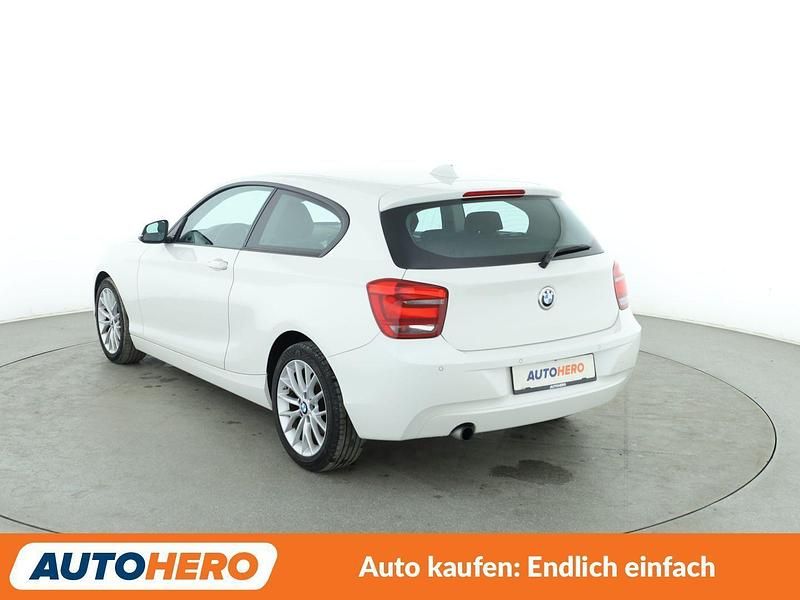 Gebraucht BMW 114 102 PS (75 kW) 2014 Weiß Kleinwagen