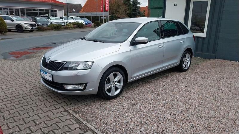 Gebraucht Skoda Rapid Joy 90 PS (66 kW) 2015 Silber Kleinwagen