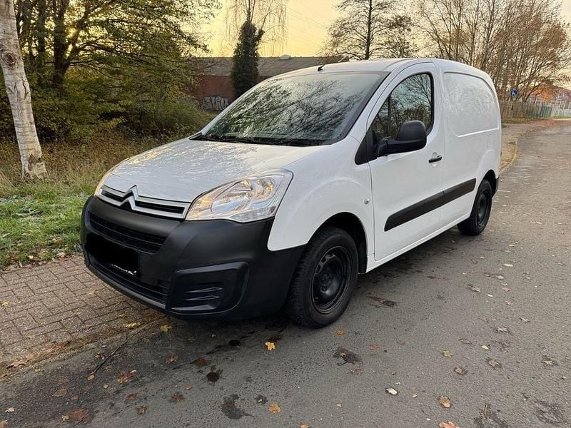 Weiß Gebraucht 2019 Citroën Berlingo Van / Kleinbus | 7.900 € (Superpreis) - Bild 1/4