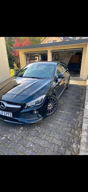 Schwarz Gebraucht 2017 Mercedes CLA180 Shooting Brake Kombi | 16.990 € (Etwas zu teuer) - Bild 1/4