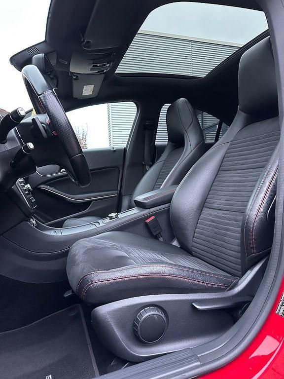 Gebraucht Mercedes CLA180 AMG line 122 PS (89 kW) 2014 Rot Limousine